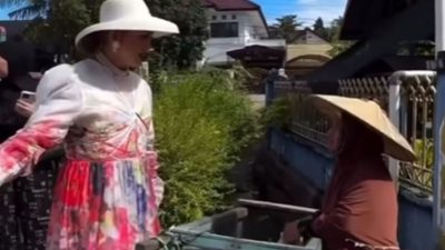 Outfit Istri Gubernur Kaltim Jadi Sorotan, Warganet Sebut Mirip “Noni Belanda” di Tengah Polemik Mobil Dinas Rp 8,5 M