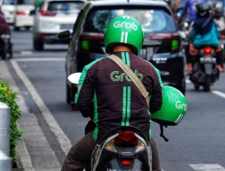 DPR Soroti Kebijakan WFH 1 Hari, Ojol dan UMKM Berpotensi Terdampak