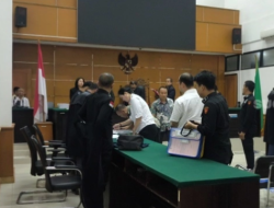 Oknum Jaksa di Banten Didakwa Peras Korban Rp2 Miliar, Ancam Tuntutan Berat Jika Tak Bayar