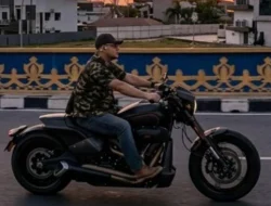 Ketua DPRD Kepri Viral Naik Harley Davidson Rp645 Juta Tanpa Helm, Disorot Soal SIM Khusus