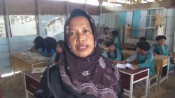 Potret Miris SDN 232 Muaro Jambi, Belajar Bergantian di Gedung Rapuh : Pejabat Sibuk Bangun Fasilitas Mewah