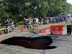 Jalan Lenteng Agung Amblas, Gorong-gorong Keropos Jadi Penyebab