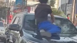 Viral Fortuner Diamuk Massa di Tanah Abang