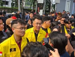 BEM UI Tuding Polisi Hadang Demo Mahasiswa di Bundaran HI, Sempat Larang Salat Jumat