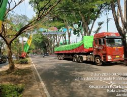 Truk Siba Surya Bermuatan Berat Masuk Jalur Kota, Diduga Ikuti GPS