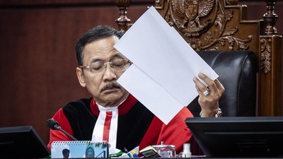 Resmi !! MK Tegaskan Kepala Daerah Tetap Dipilih Langsung oleh Rakyat