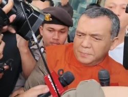 BREAKING NEWS: KPK Tahan Wamen Imipas Silmy Karim