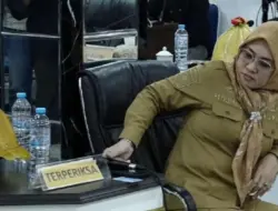 Bupati Gowa Walk Out Saat Diperiksa DPRD, Sidang Hak Angket Berakhir Ricuh