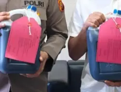 Siasat Baru Penyelundup, Truk Tangki BBM Ilegal Diangkut di Atas Tugboat