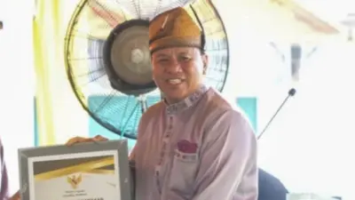 Bupati Kuansing dan Sekda Serahkan Diri, KPK Jemput Keduanya dari Bandara Soekarno-Hatta