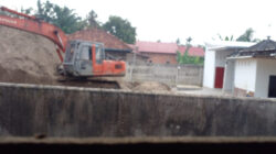 Warga Penyengat Olak Kembali Desak Pemerintah Tertibkan Stokpile Pasir, Rumah Retak dan Debu Ganggu Permukiman