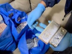 Bareskrim Bongkar Sindikat Emas Ilegal, Tumpukan Uang dan Kepingan Silver Disita dari 2 WN India