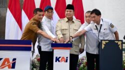Prabowo Minta Warga Setop Pakai Atap Seng dan Asbes, Dorong Kembali ke Genteng